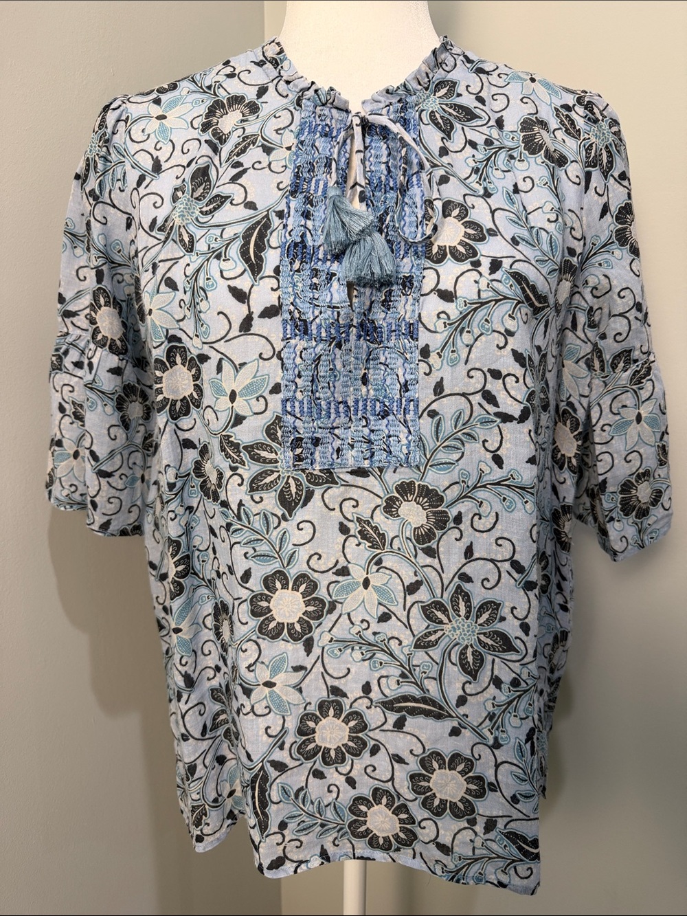 Johnny Was Light Blue Floral Tie-Neck Blouse. Size XS